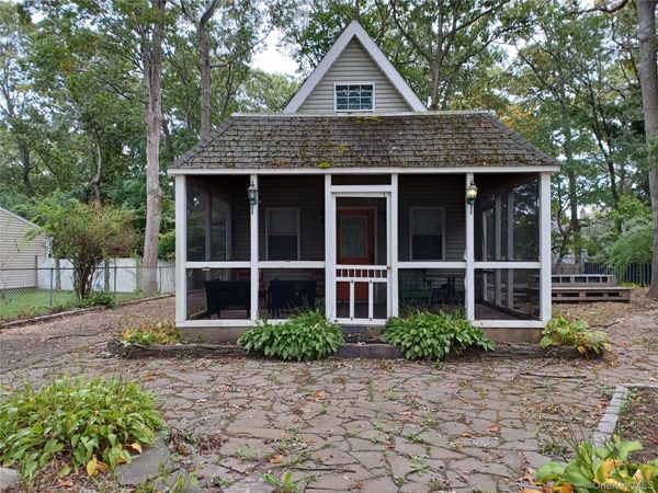 251 Jefferson Drive , Mastic Beach, NY 11951