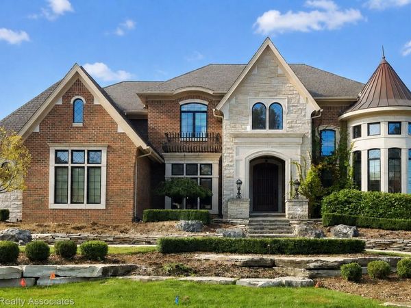 5620 Orion Road, Oakland Township, Mi 48306
