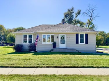 1715 28TH Avenue, COUNCIL BLUFFS, IA 51501