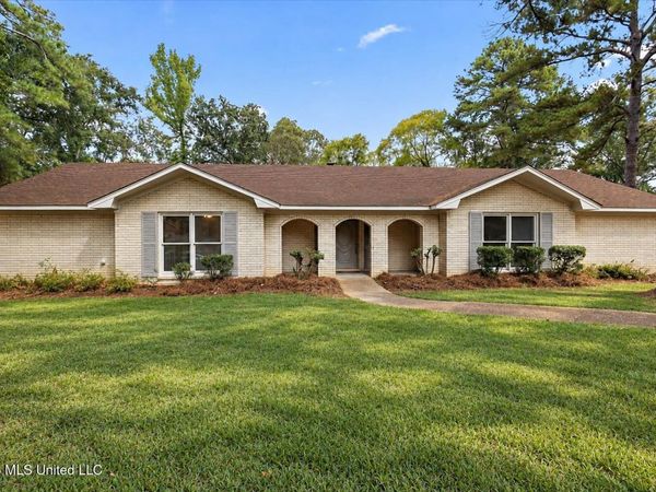101 Susan Circle, Clinton, MS 39056