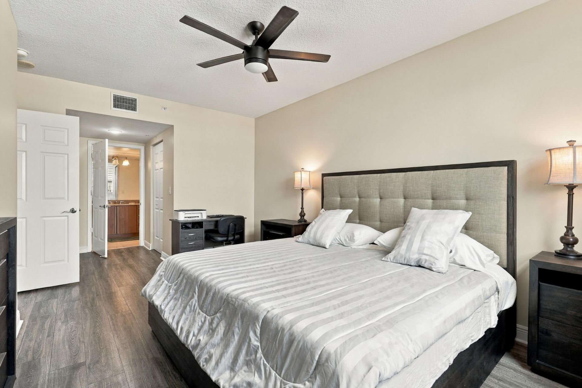 610 Clematis Street, Unit 706, West Palm Beach, FL 33401 Photo