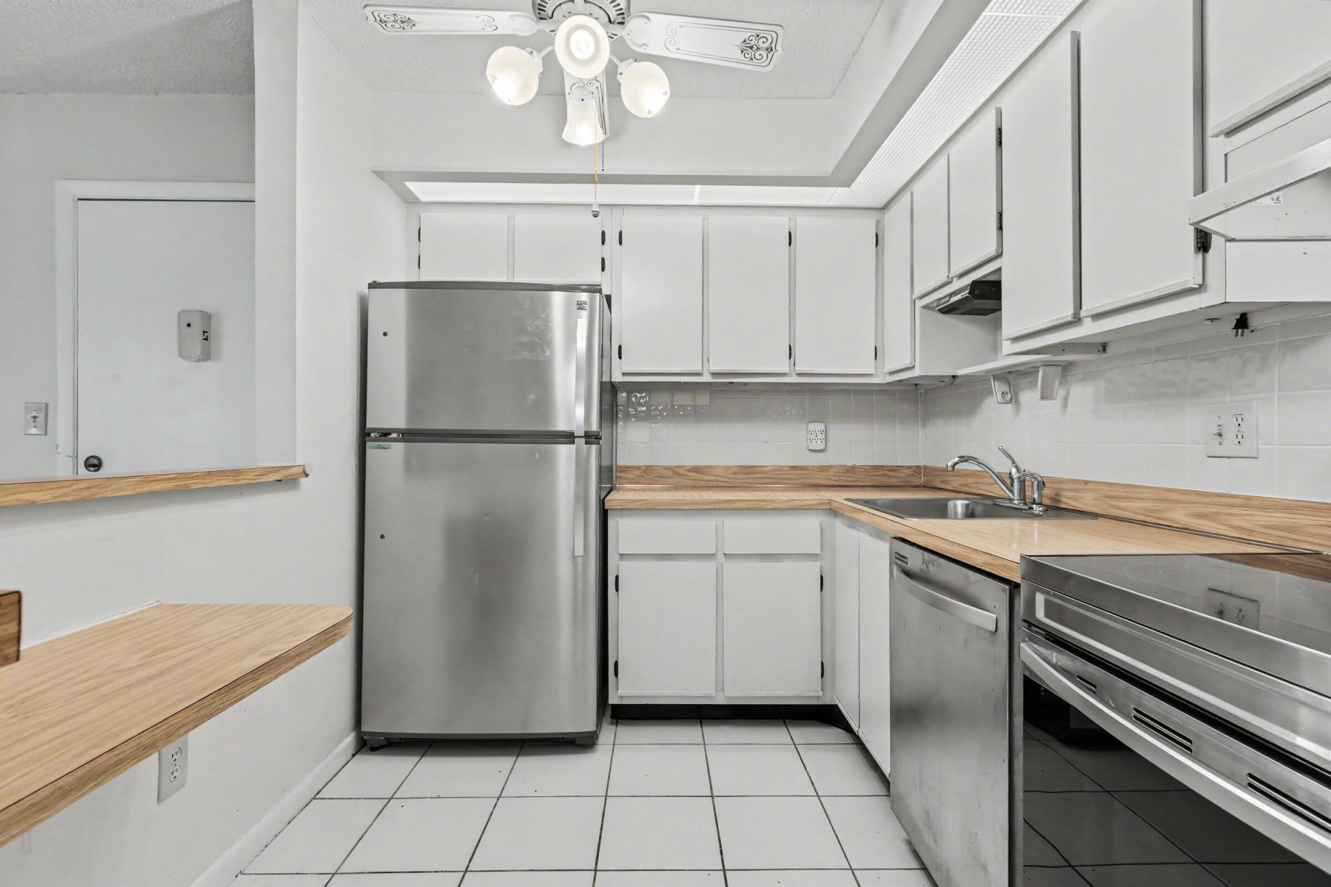 9584 N Belfort Circle, Unit 112, Tamarac, FL 33321 Photo