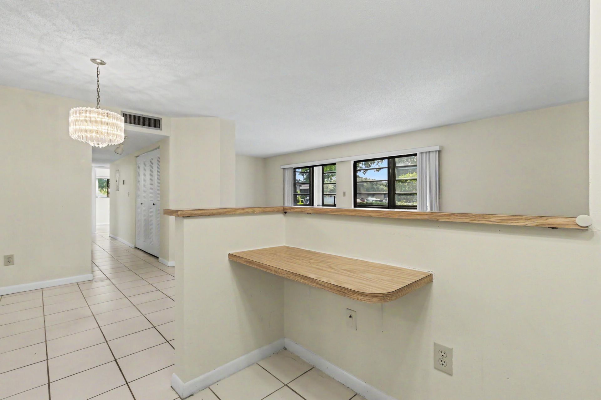 9584 N Belfort Circle, Unit 112, Tamarac, FL 33321 Photo