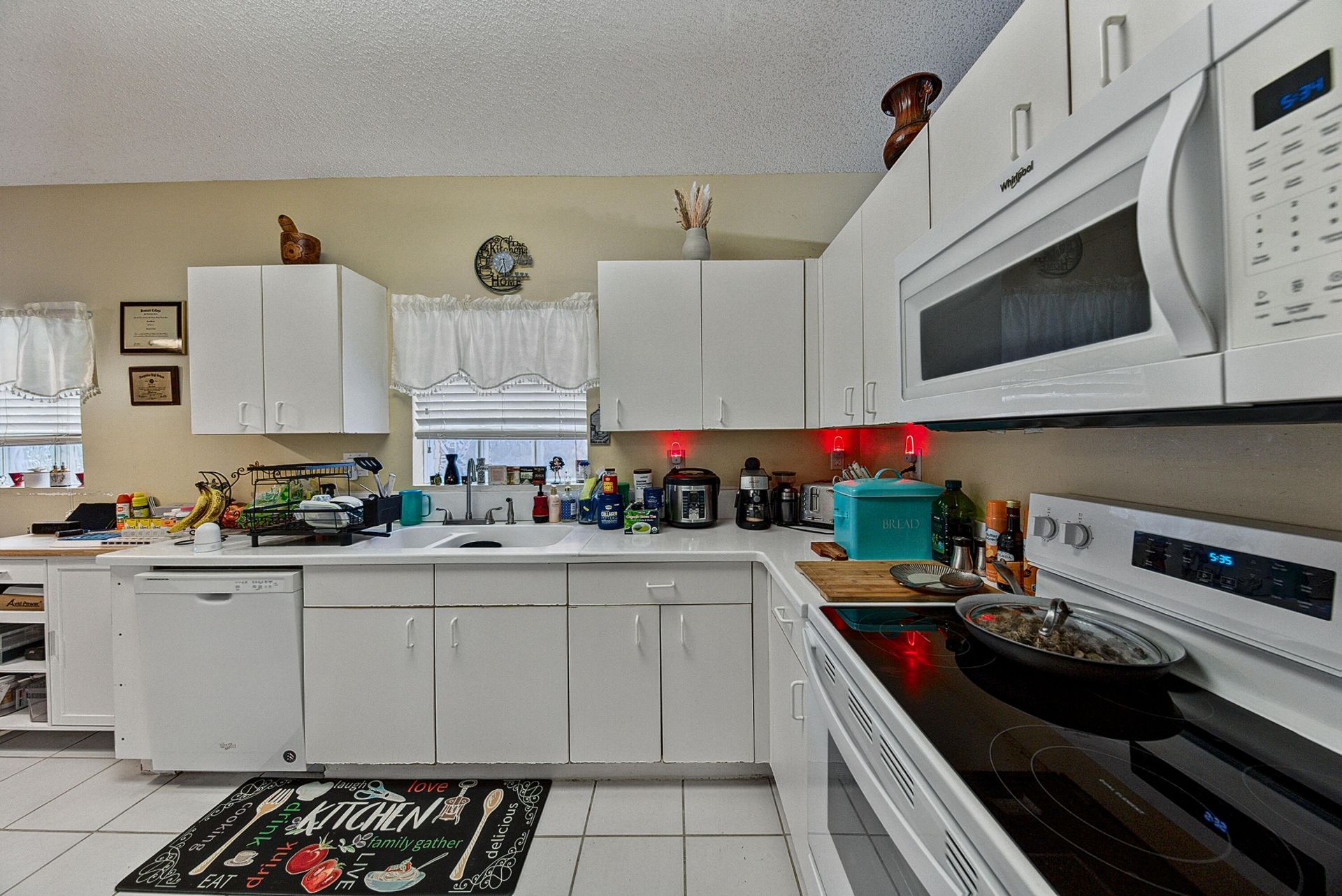 20310 SW 3rd Street, Pembroke Pines, FL 33029 Photo
