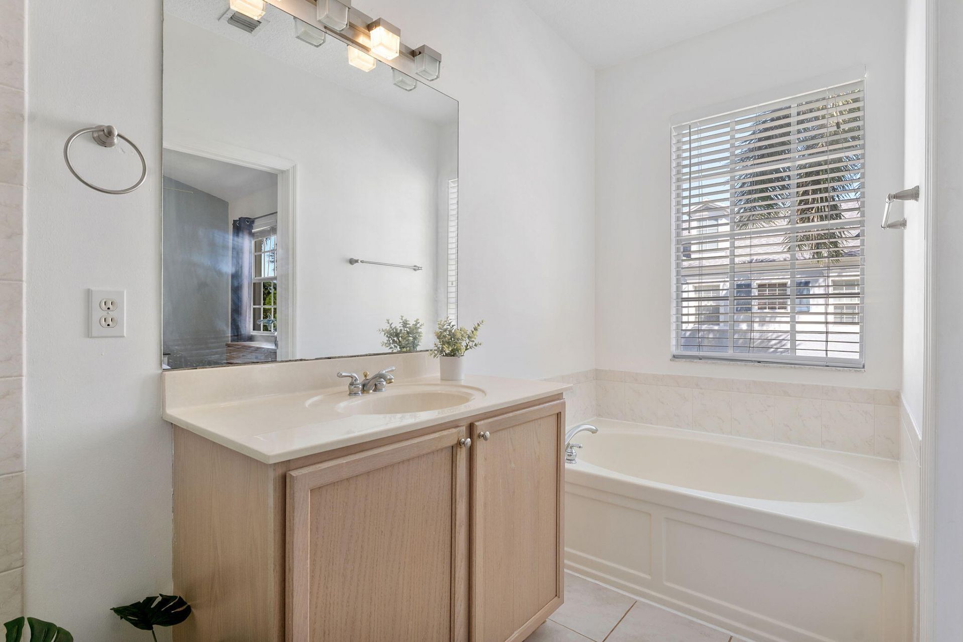 107 Pond Apple Lane, Unit 103, Jupiter, FL 33458 Photo