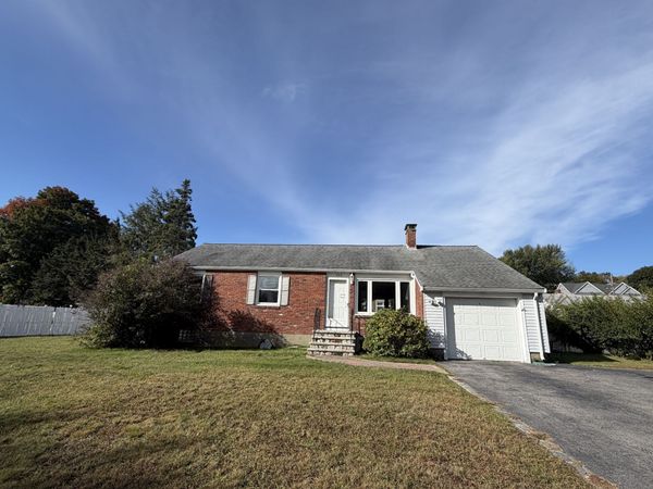 526 Trapelo Rd, Unit 526, Waltham, MA 02452