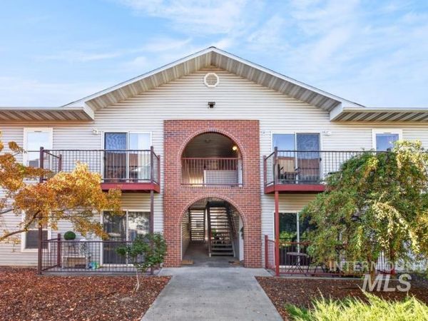 131 Baker St., Unit 204, Moscow, ID 83843