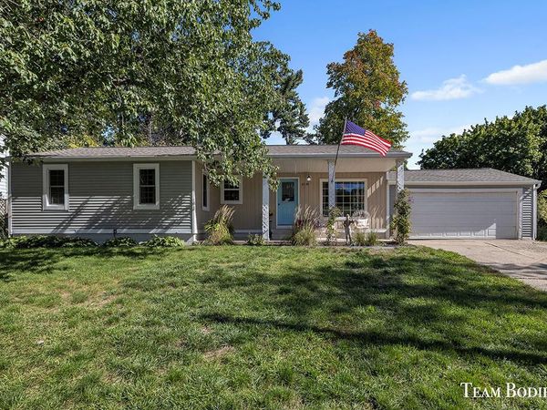 4598 Meryton Avenue NW, Comstock Park, MI 49321