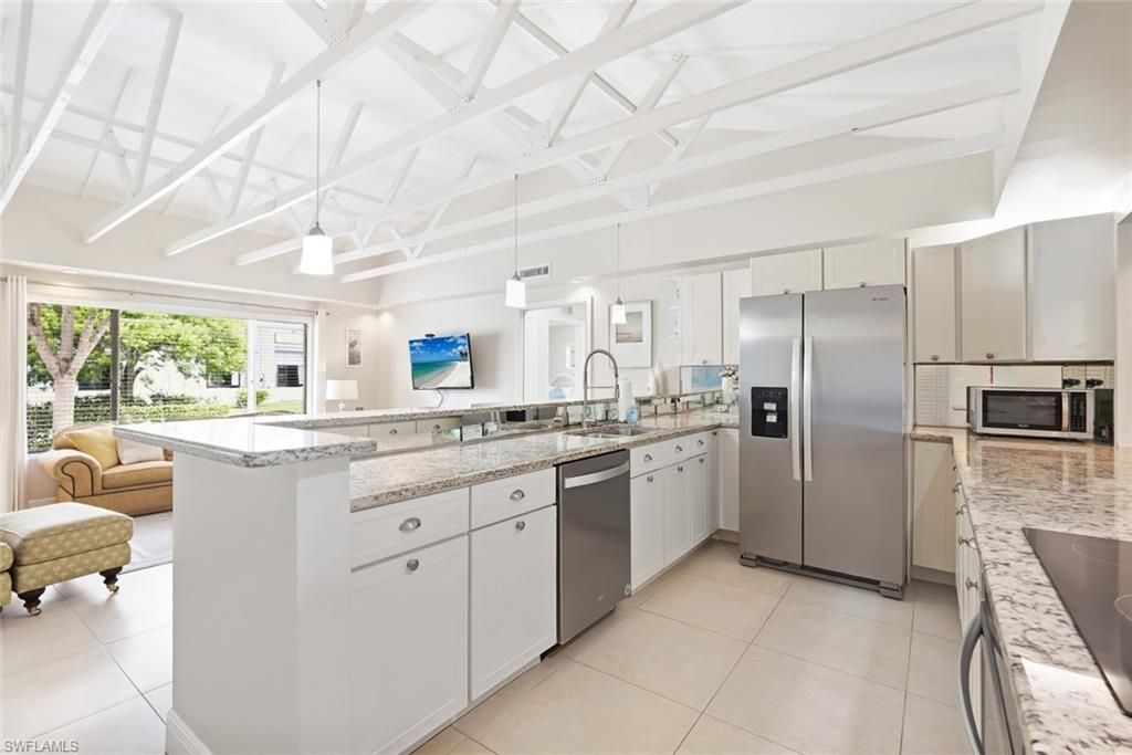 3350 Bayshore Dr , Unit 9, Naples, FL 34112 Photo