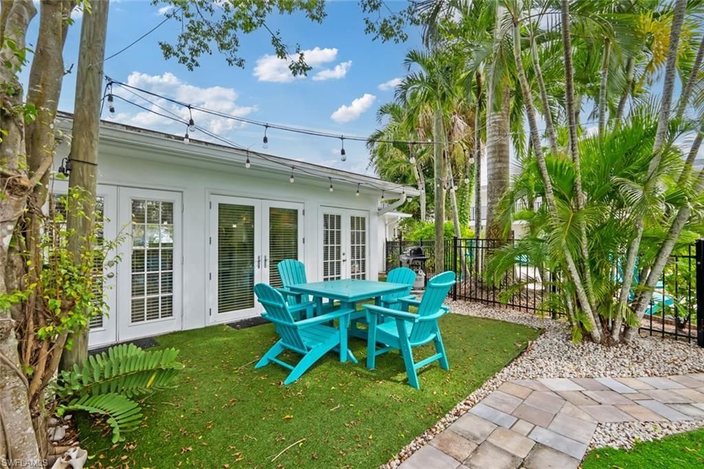 3350 Bayshore Dr , Unit 9, Naples, FL 34112 Photo