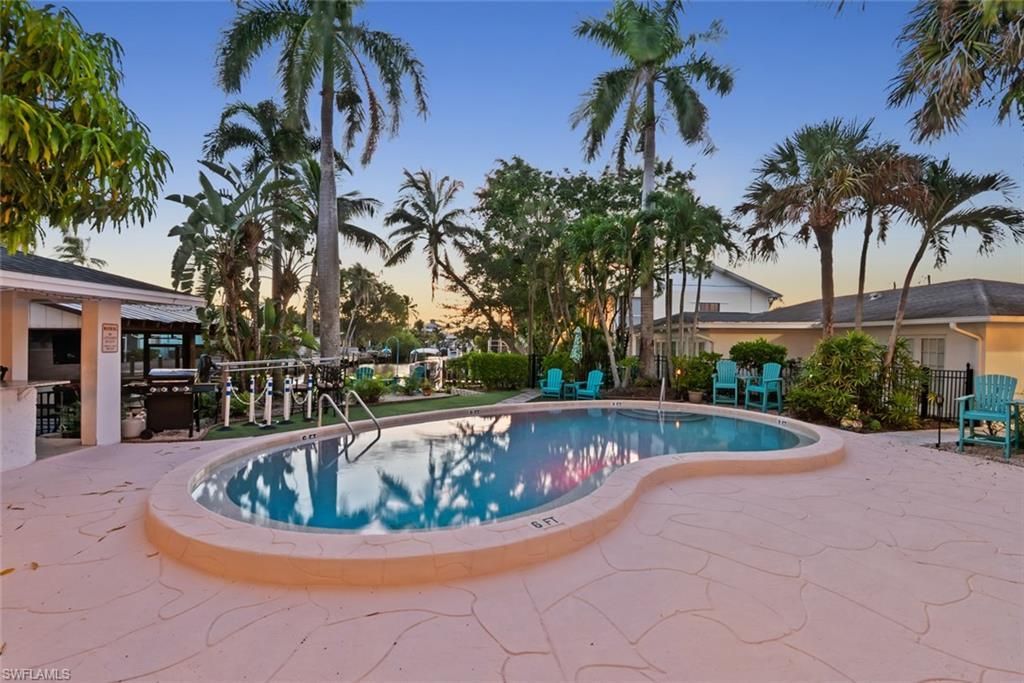 3350 Bayshore Dr , Unit 9, Naples, FL 34112 Photo