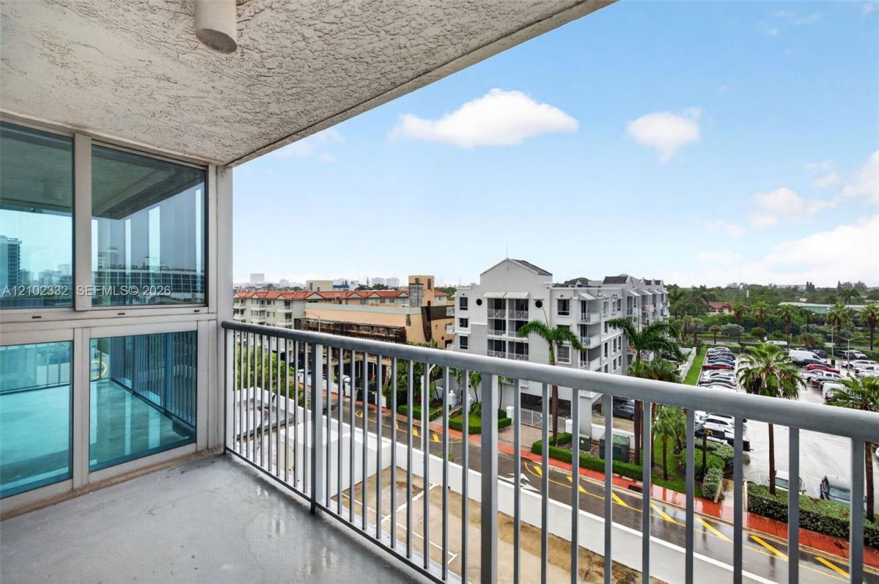 2655 Collins Ave, Unit 702, Miami Beach, FL 33140 Photo