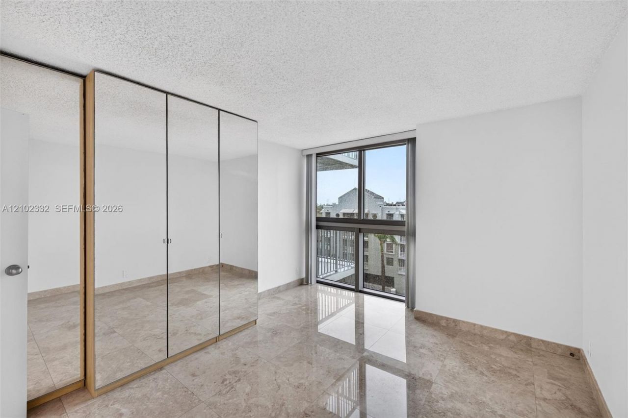 2655 Collins Ave, Unit 702, Miami Beach, FL 33140 Photo