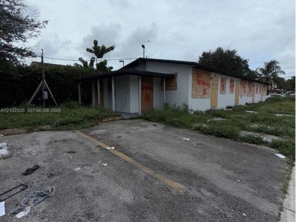 3745 NW 22nd Ct , Miami, FL 33142