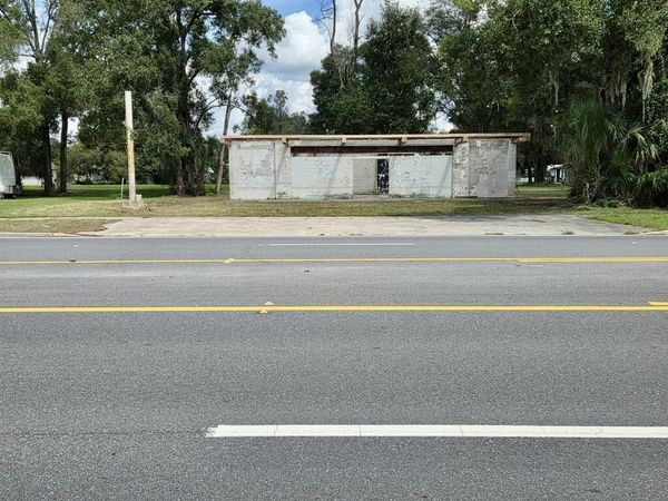 715 N Young Blvd, Chiefland, FL 32626