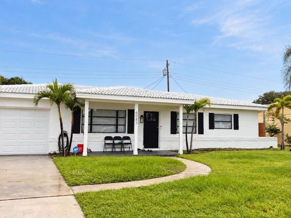 6083 50TH AVENUE N, KENNETH CITY, FL 33709