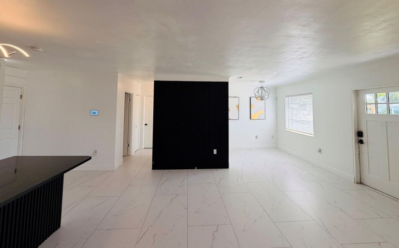 6083 50th Avenue N, Kenneth City, FL 33709 Photo