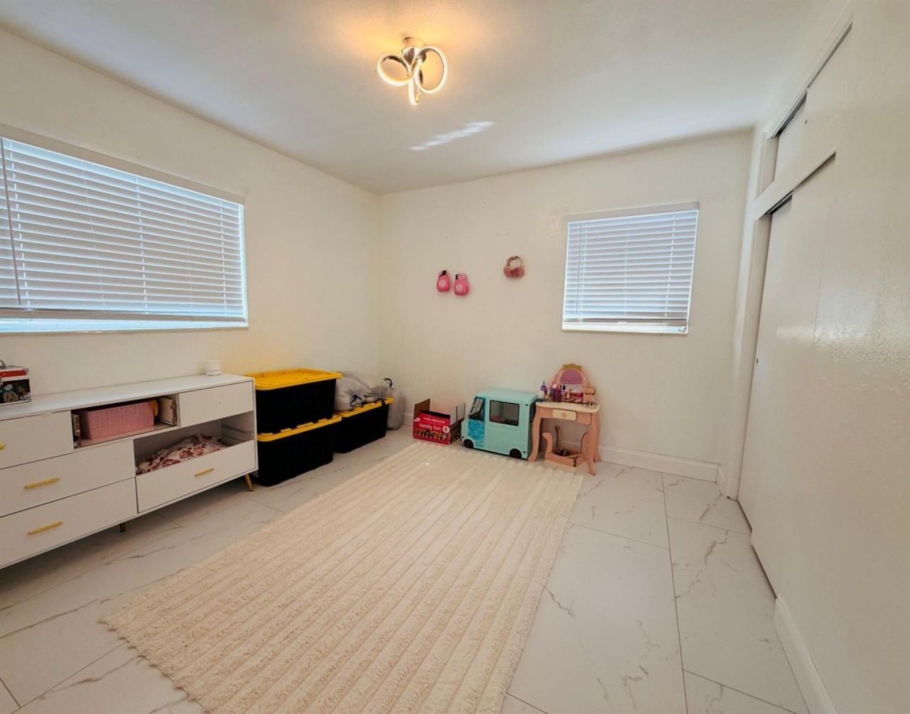 6083 50th Avenue N, Kenneth City, FL 33709 Photo