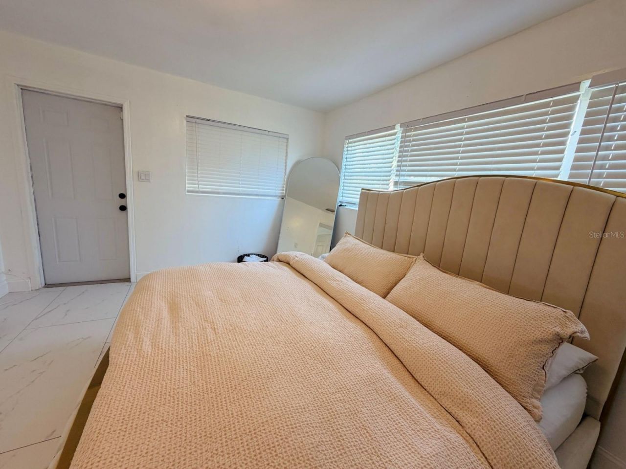 6083 50th Avenue N, Kenneth City, FL 33709 Photo