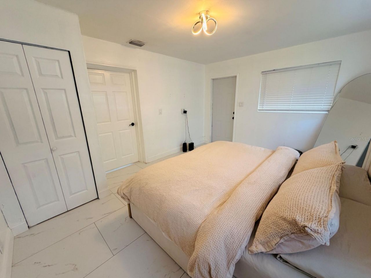 6083 50th Avenue N, Kenneth City, FL 33709 Photo