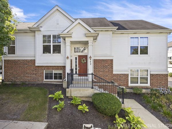 442 Plaza Place, Aurora, IL 60504