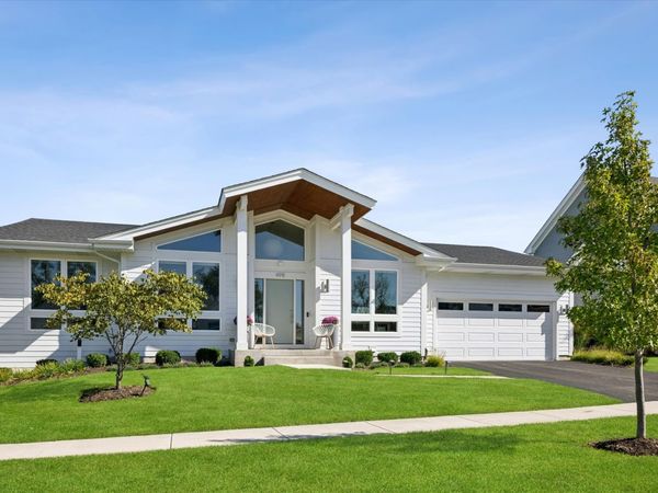 498 Cora Lane , St. Charles, IL 60174