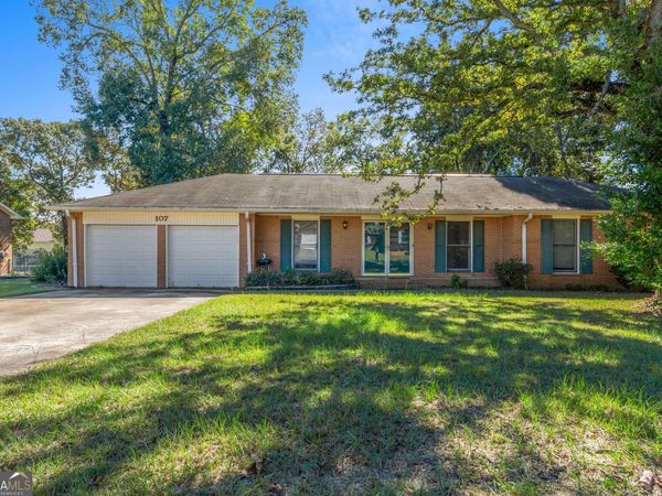 107 Springwood Drive, Warner Robins, GA 31088