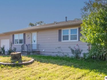 2015 E Donna Street, Fremont, NE 68025