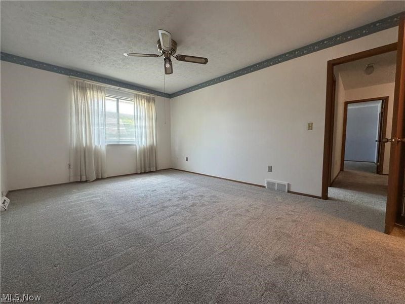 5484 Wildwood Court, Unit B, Willoughby, OH 44094 Photo 14