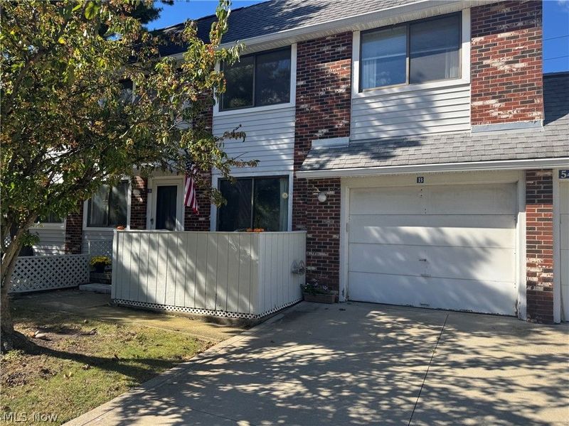 5484 Wildwood Court, Unit B, Willoughby, OH 44094 Photo 2