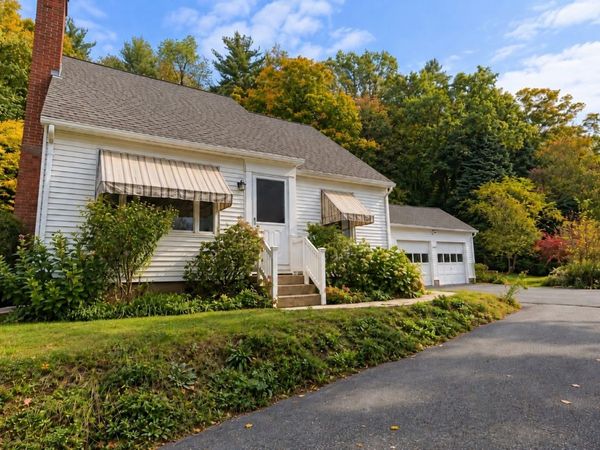 390 Leyden Road, Greenfield, MA 01301