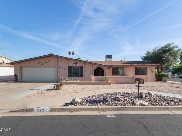 2223 W JAVELINA Avenue, Mesa, AZ 85202