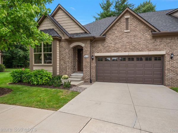 1075 Hampshire Court , Rochester Hills, Mi 48307