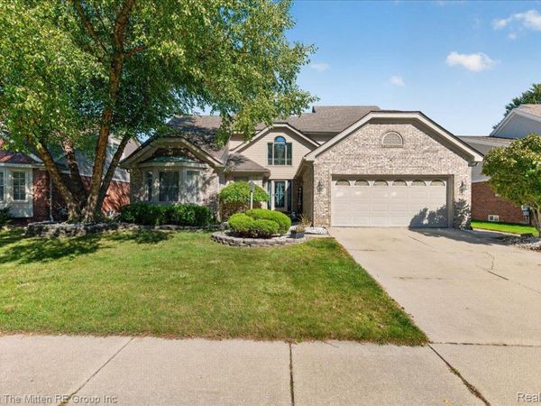 22290 Genesis Drive, Woodhaven, Mi 48183