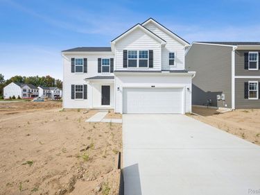 381 Edge Brook Drive, Holly Township, Mi 48442