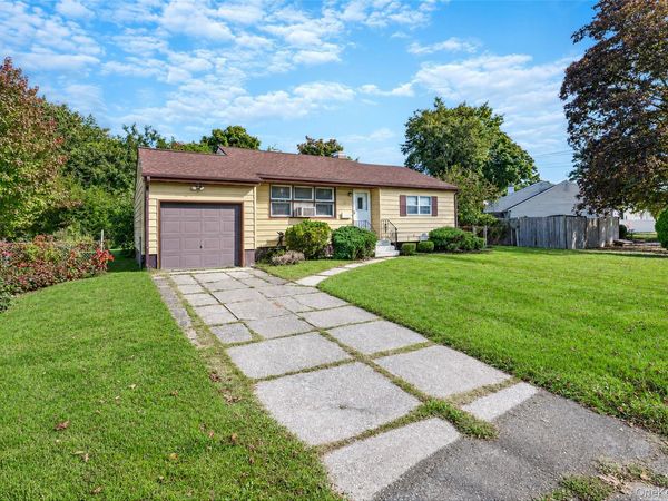 29 Walton Street , Brentwood, NY 11717