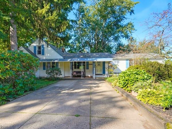 2942 Regent Drive , Akron, OH 44319