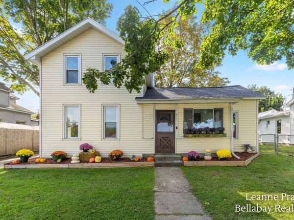 612 E Green Street, Hastings, MI 49058