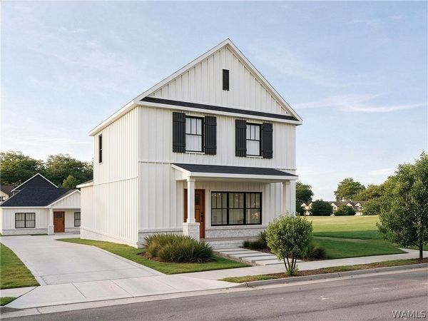 920 22nd Avenue E, Tuscaloosa, AL 35404