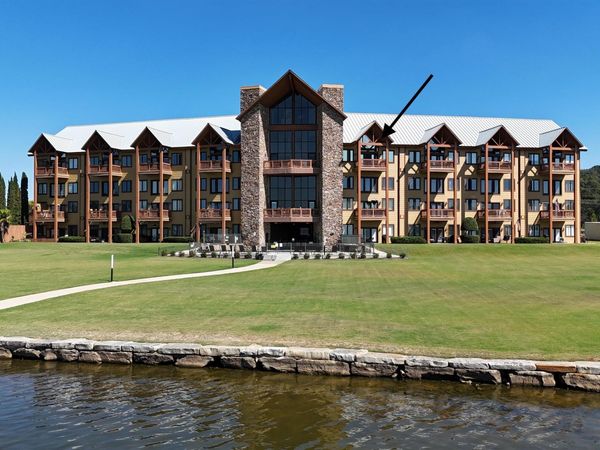7048 Val Monte Drive, Unit 7048, Guntersville, AL 35976