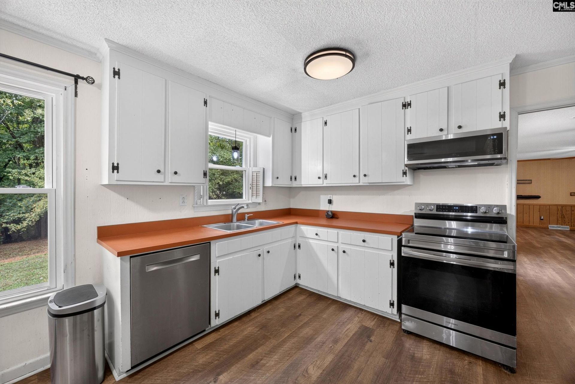208 Carlisle Court Photo 10