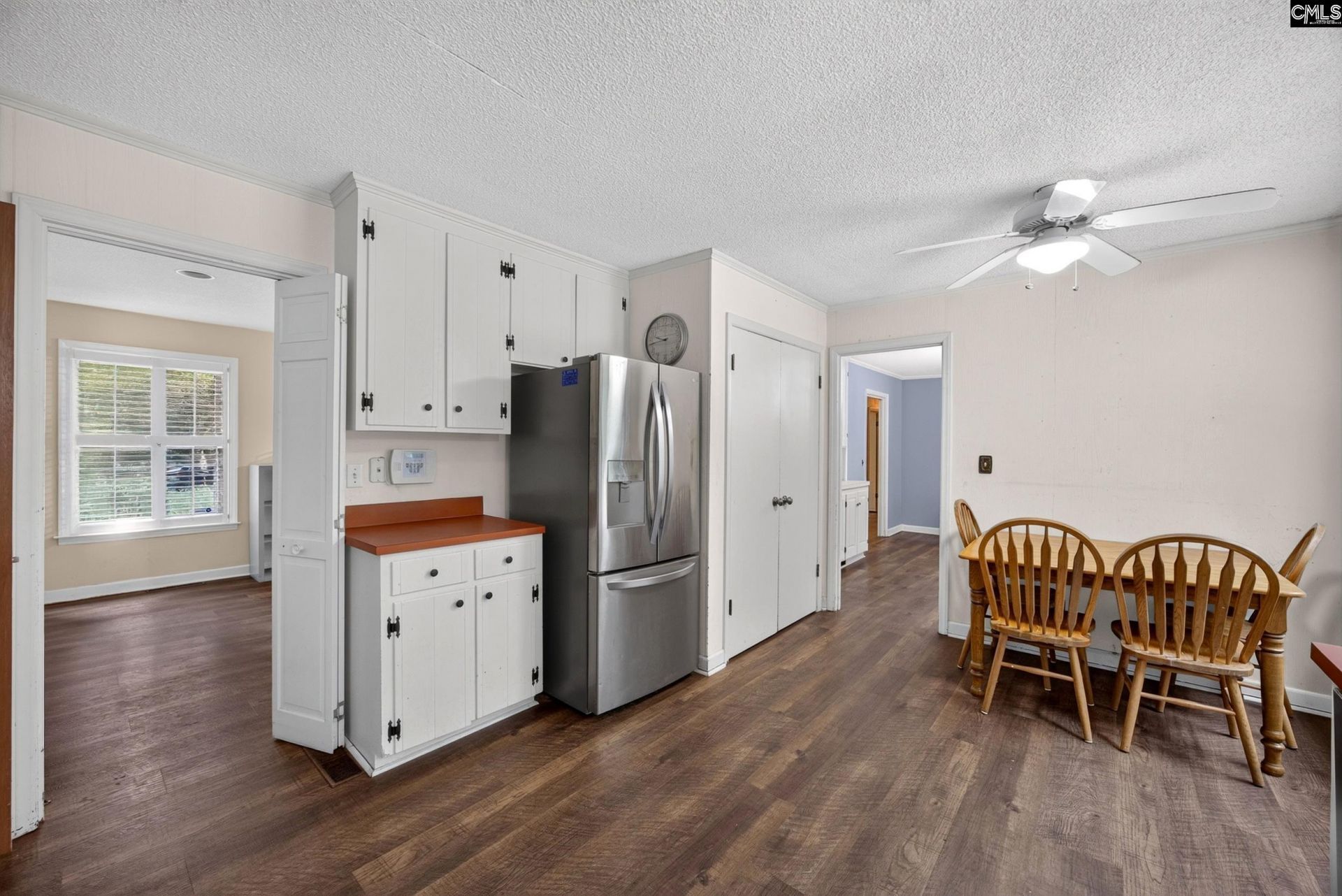 208 Carlisle Court Photo 11