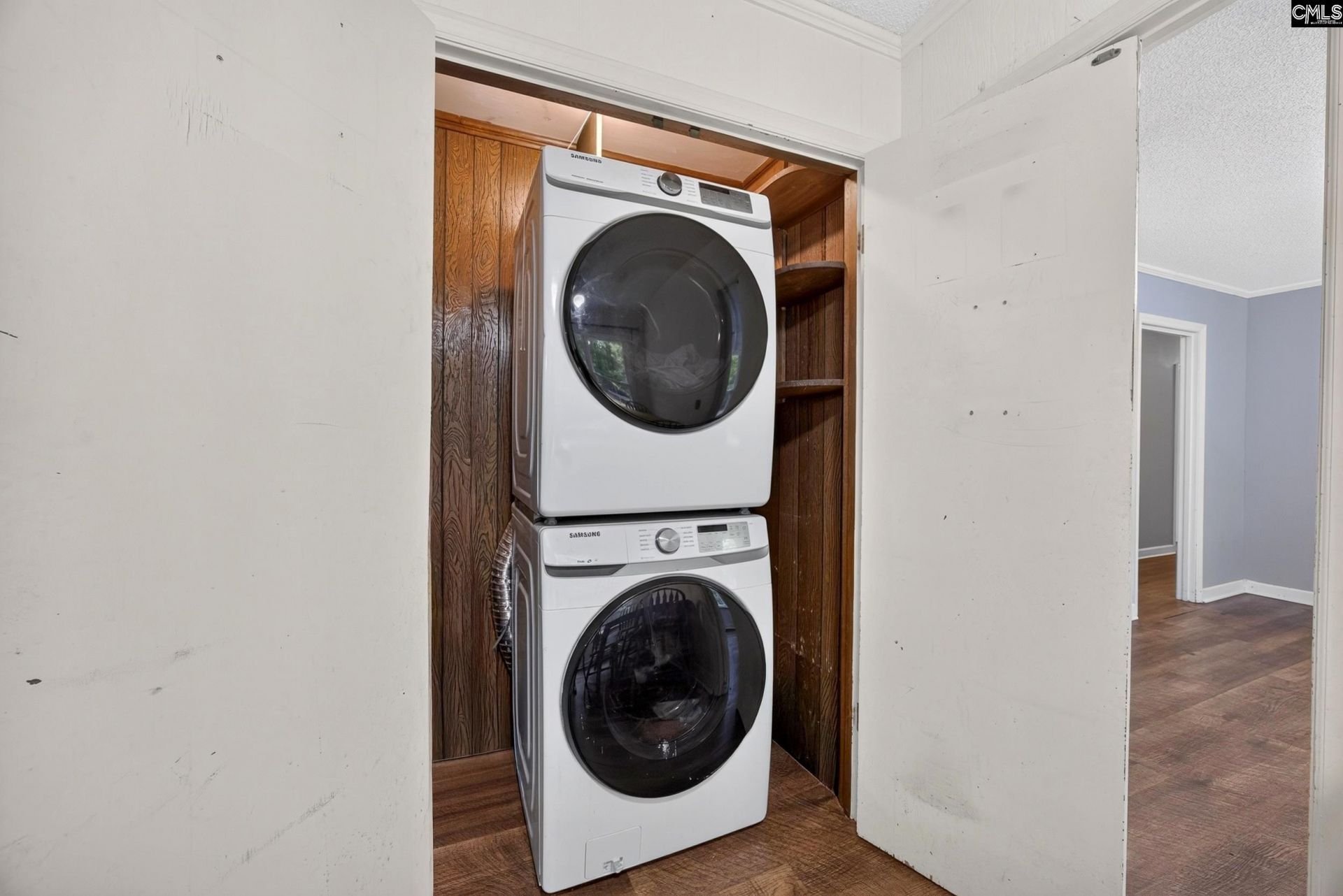 208 Carlisle Court Photo 13