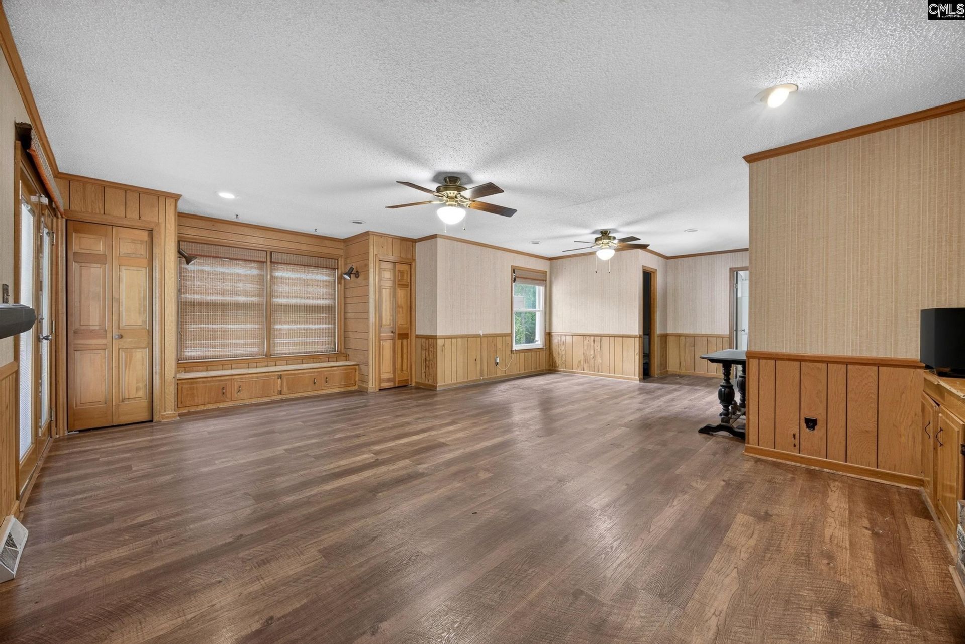 208 Carlisle Court Photo 17