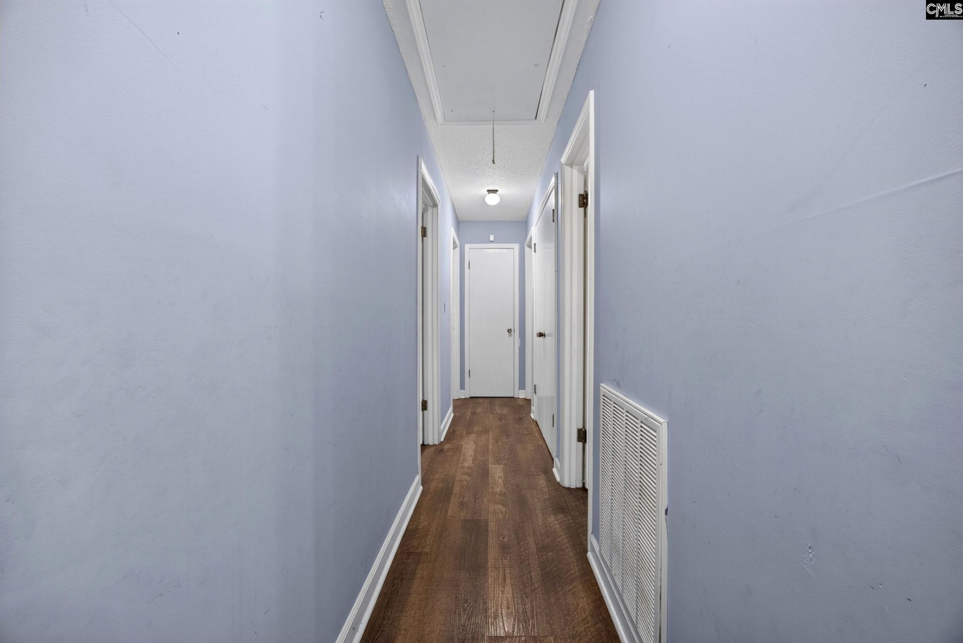 208 Carlisle Court Photo 21