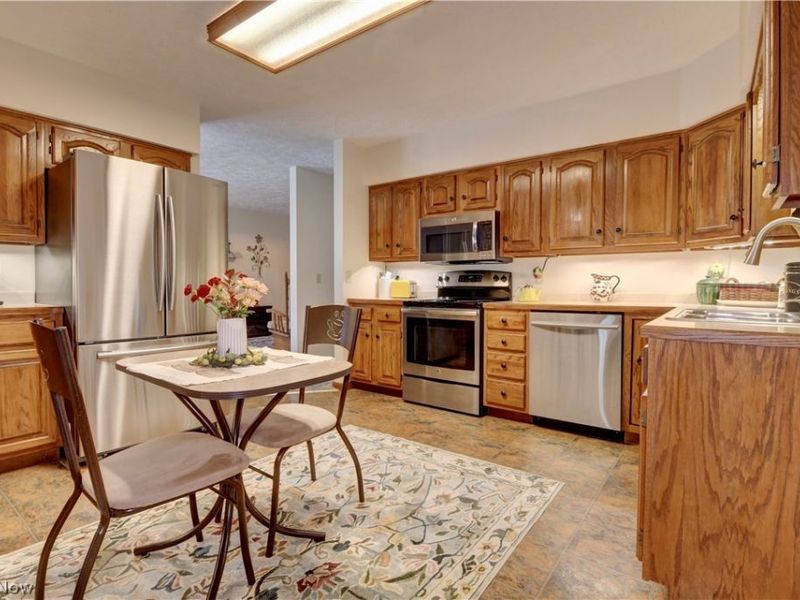 1510 N Wooster, Dover, OH 44622 Photo 3