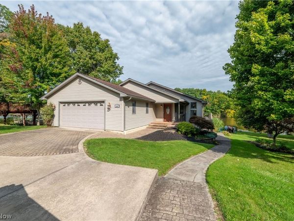 11218 Diehl Lake Drive, Berlin Center, OH 44401
