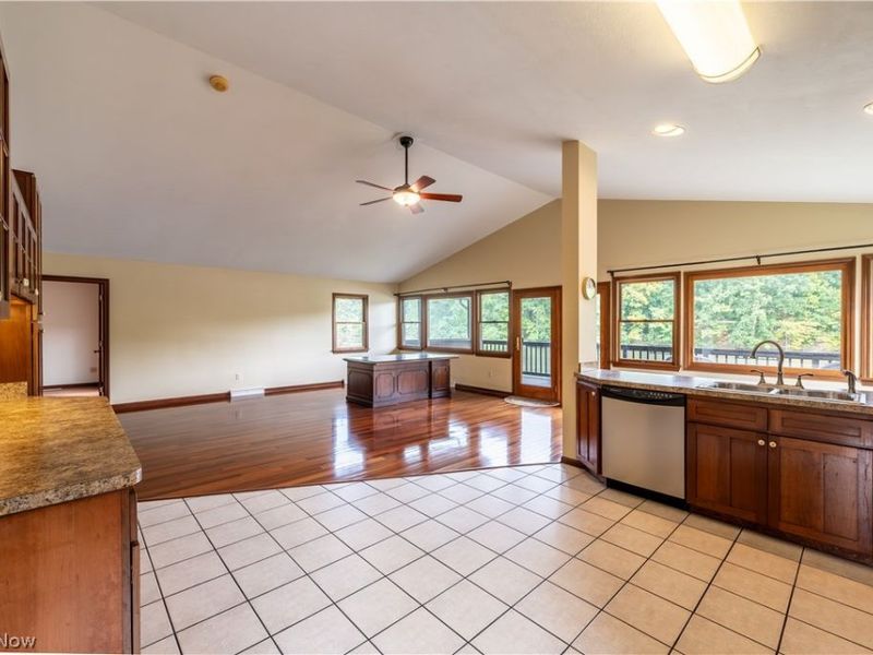 11218 Diehl Lake Drive, Berlin Center, OH 44401 Photo 10