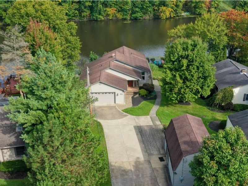 11218 Diehl Lake Drive, Berlin Center, OH 44401 Photo 3
