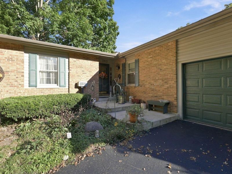 183 Jonquil Drive SW, Etna, OH 43062 Photo 3